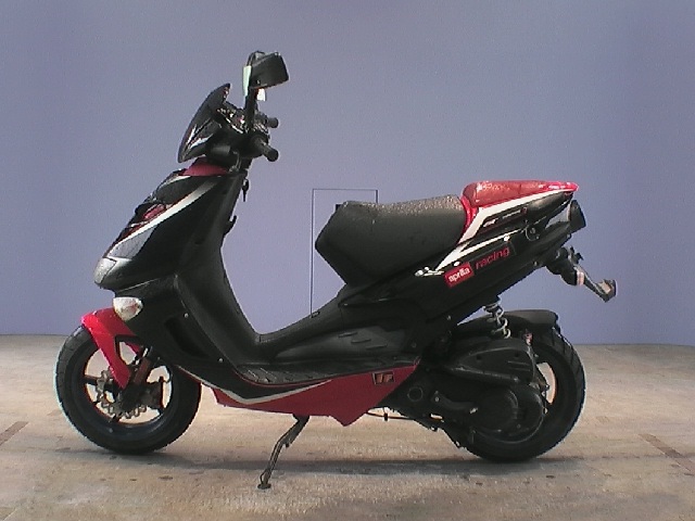 Купить мотоцикл Aprilia SR50 2000 фото 3